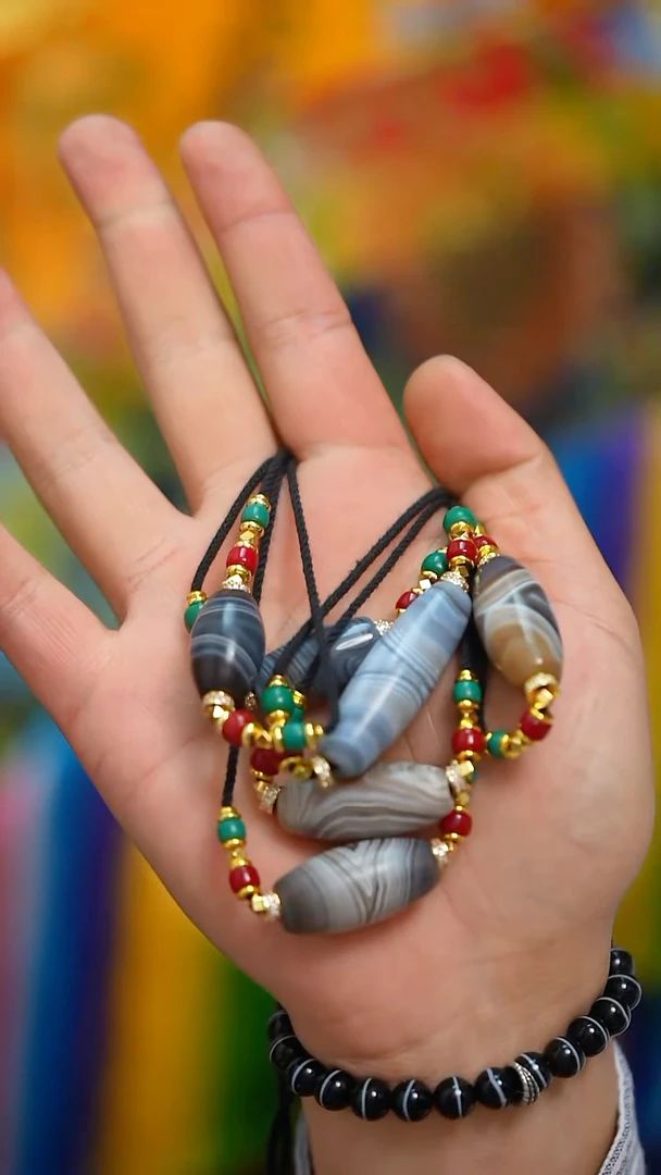 玛瑙/玉髓吊坠(赠链)未镶嵌缠丝吊坠（多样性发货，发其一）