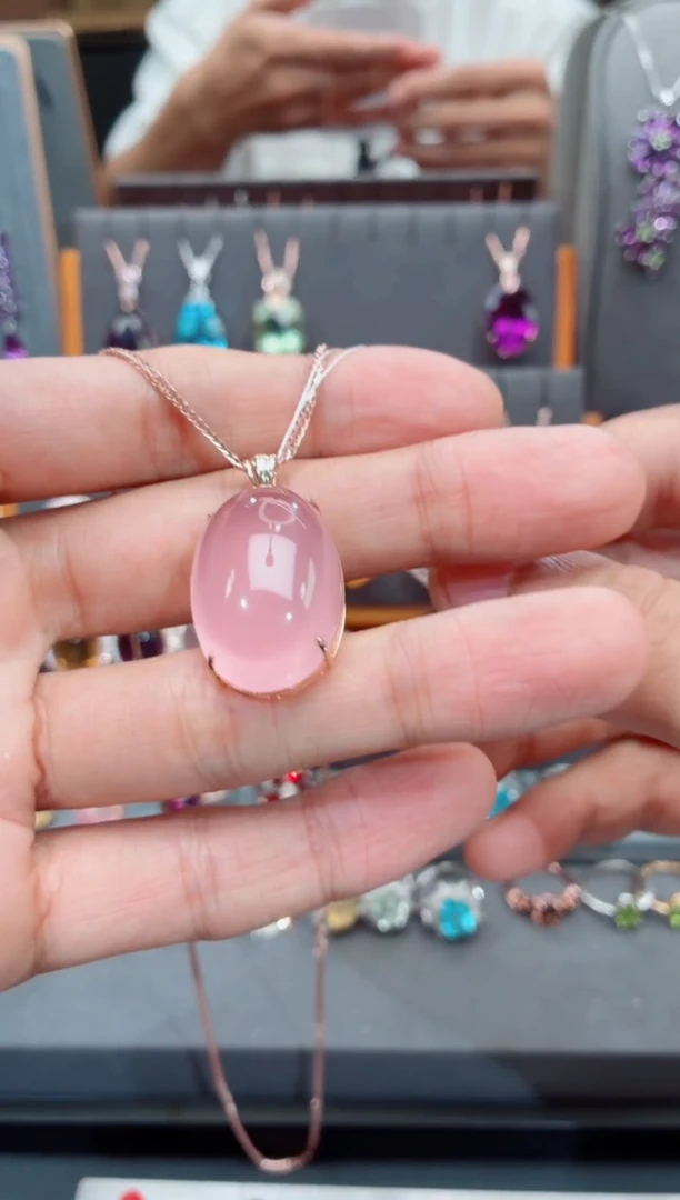 18K金镶嵌吊坠(不含链)芙蓉石芙蓉石吊坠