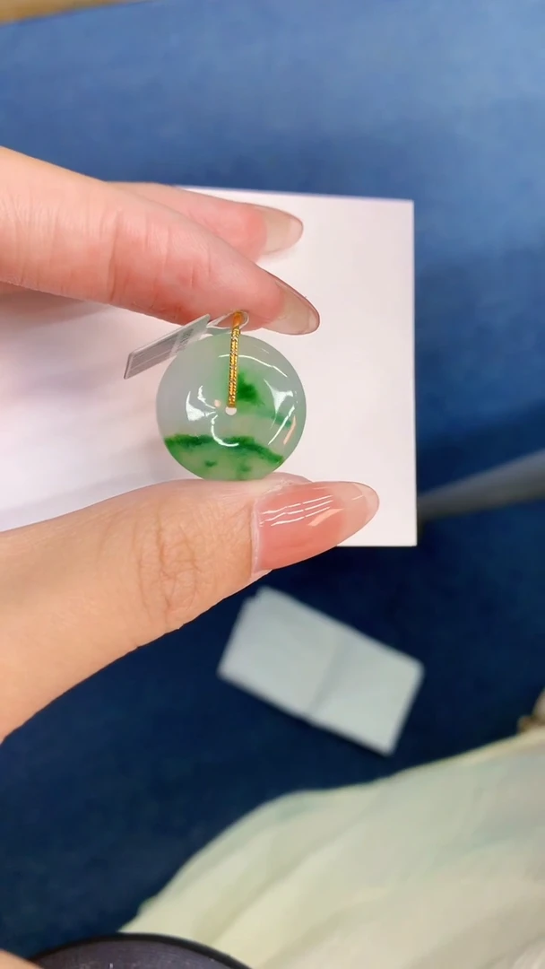 翡翠18K金镶嵌颈饰           1