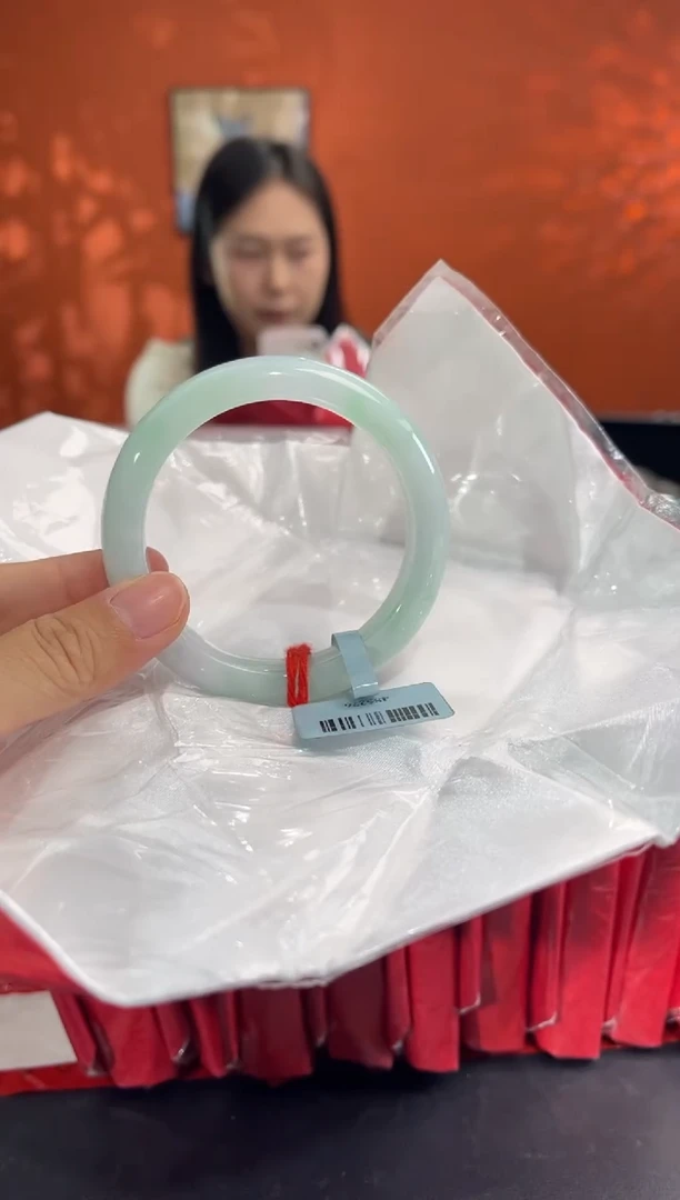 未镶嵌手镯翡翠2