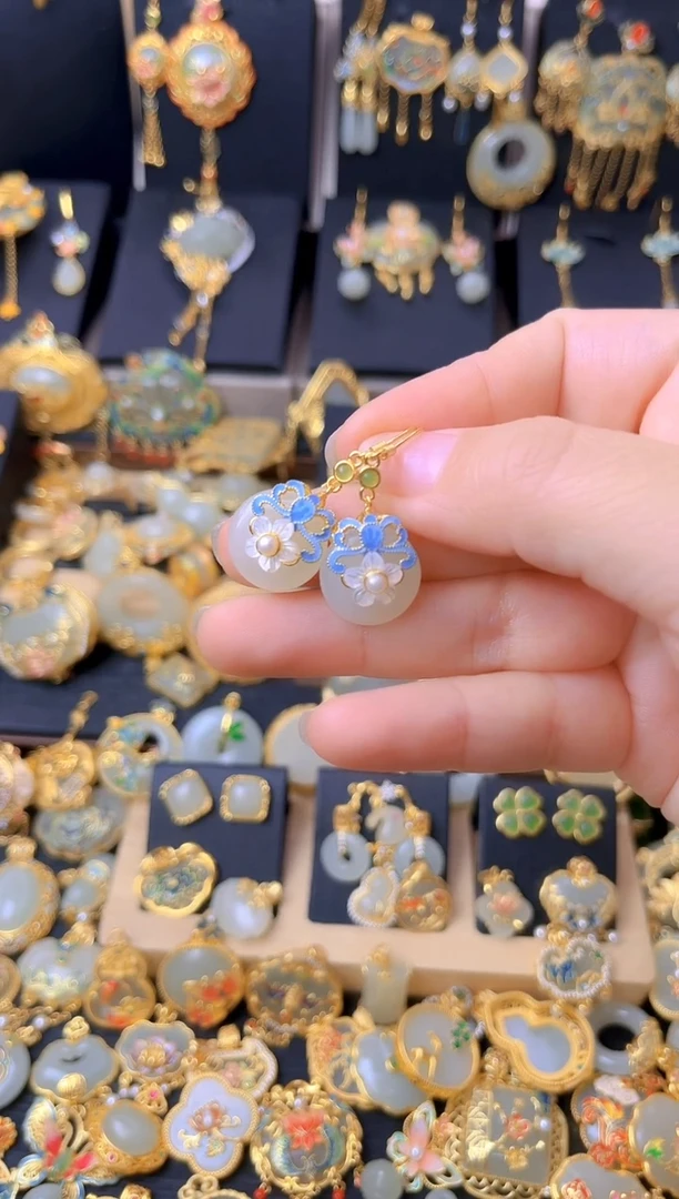 颈饰银S925镀金镶嵌和田玉珐琅梅花平安扣耳坠