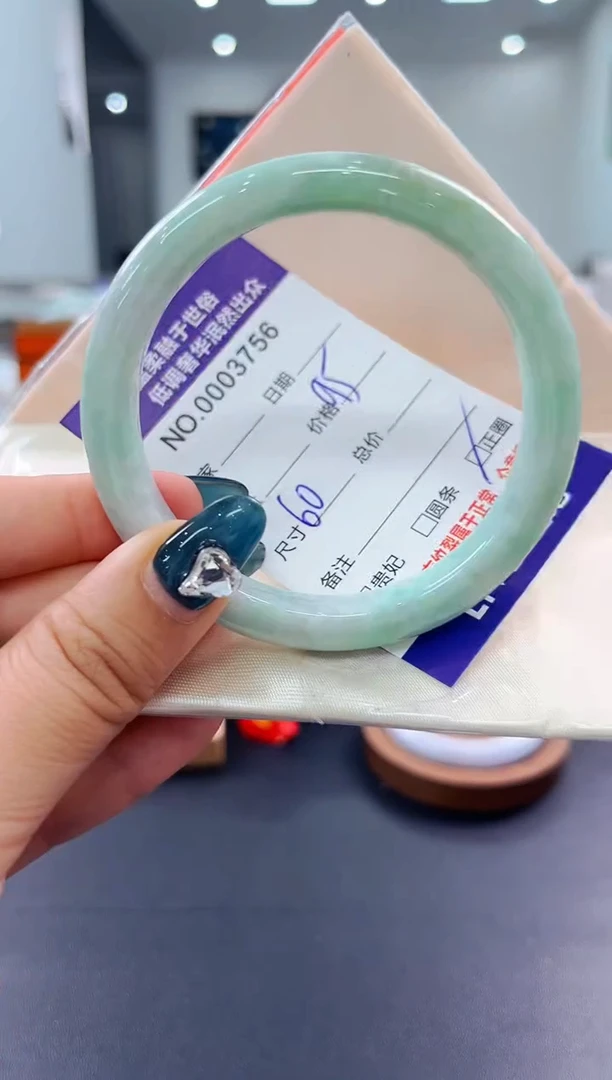 翡翠手镯未镶嵌天然缅甸A货翡翠