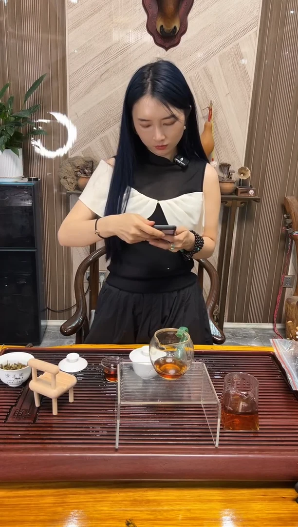 摆件300克 2008年「老宫廷」云南勐海瓷管干仓存储 普洱熟茶