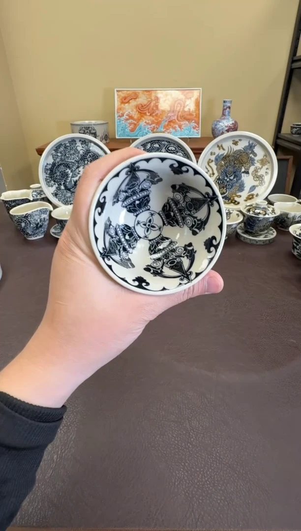 二号釉金刚杵纹压手杯