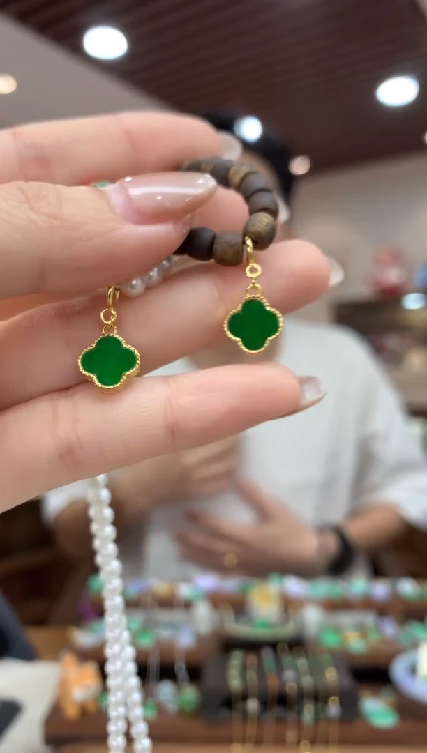 翡翠未镶嵌吊坠(不含链)四叶草多样性发货1件