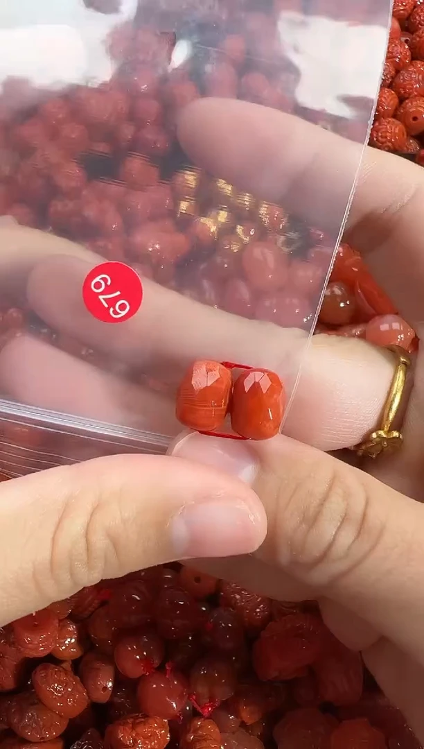 颈饰未镶嵌南红玛瑙1