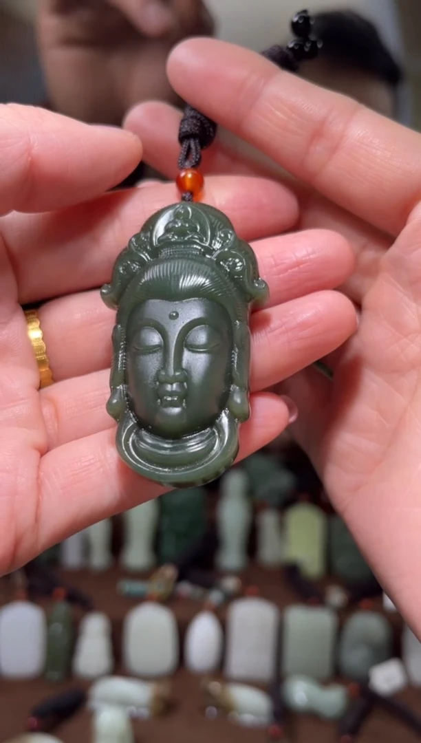 颈饰未镶嵌和田玉·