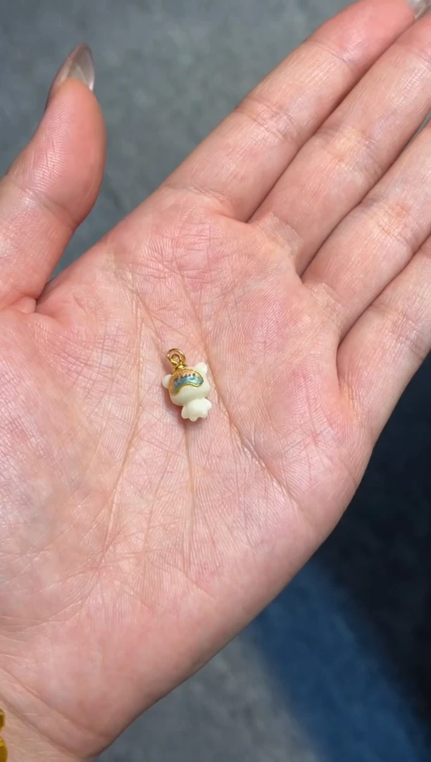 未镶嵌琥珀珠宝奇石万能告白熊（白）