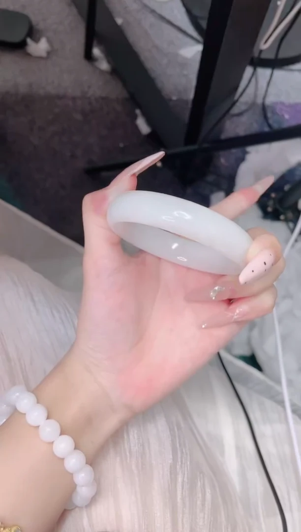 和田玉手镯未镶嵌29G220-55