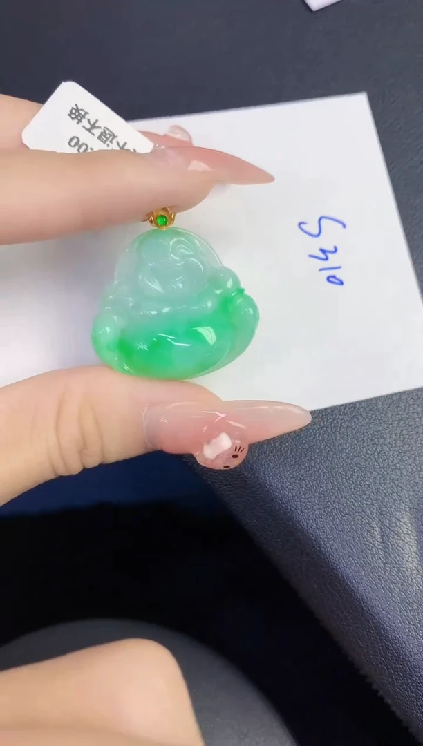 颈饰18K金镶嵌翡翠缅甸天然翡翠A货