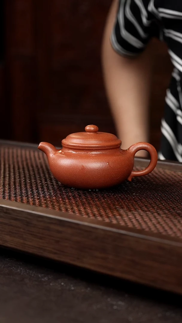 茶壶紫砂红降坡仿古【带矿标证书】