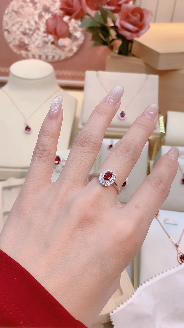 银S925镶嵌戒指石榴石石榴石