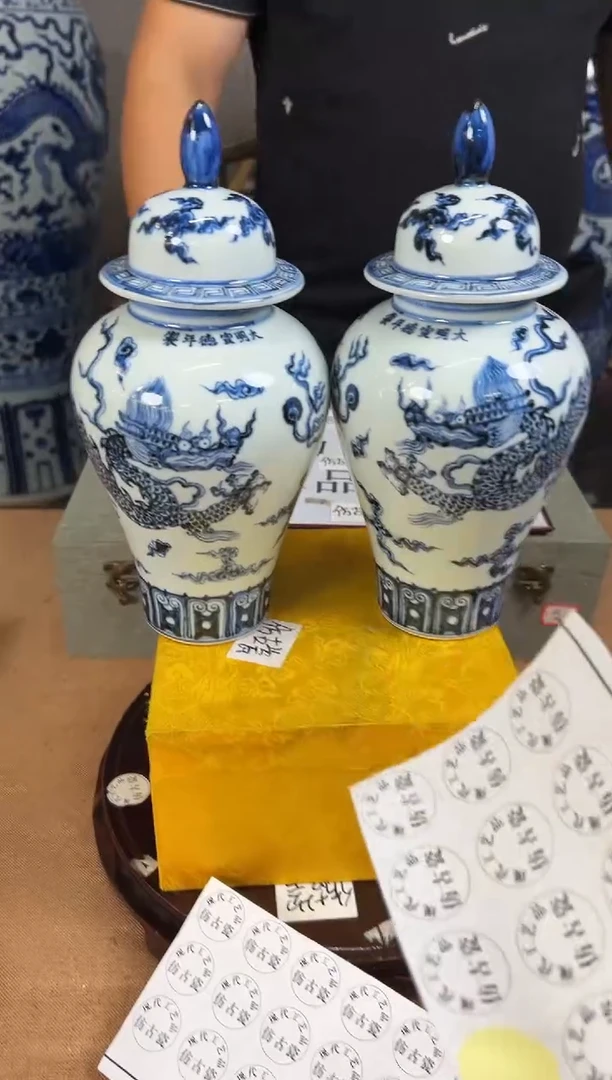 摆件现代艺陶瓷S548