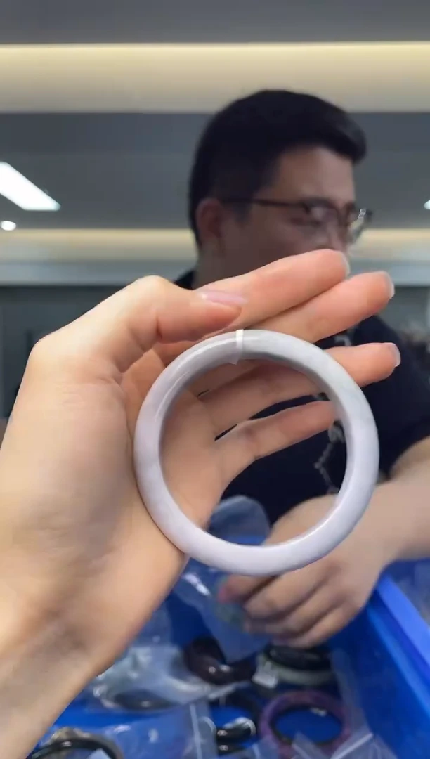 【闪购商品】翡翠手镯未镶嵌多样性发一件59*136