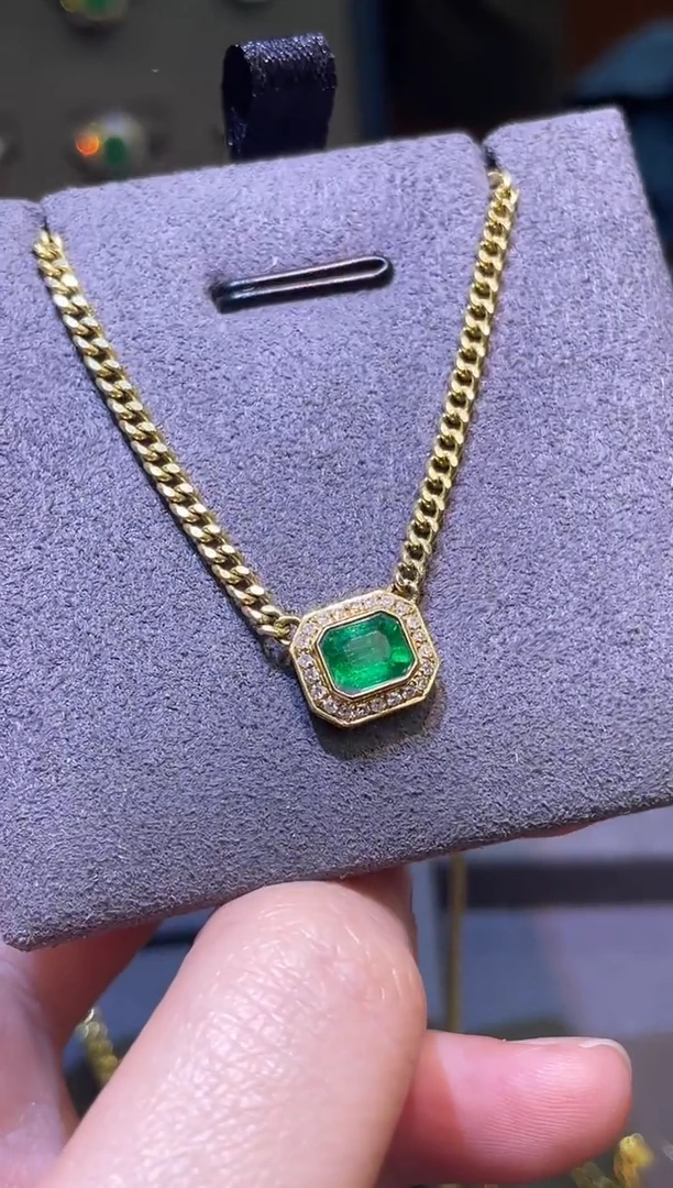 【闪购商品】祖母绿项链18K金镶嵌0.91ct/潘杰希尔