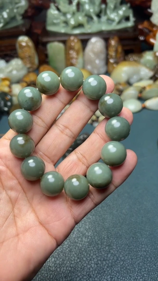 未镶嵌和田玉把件-