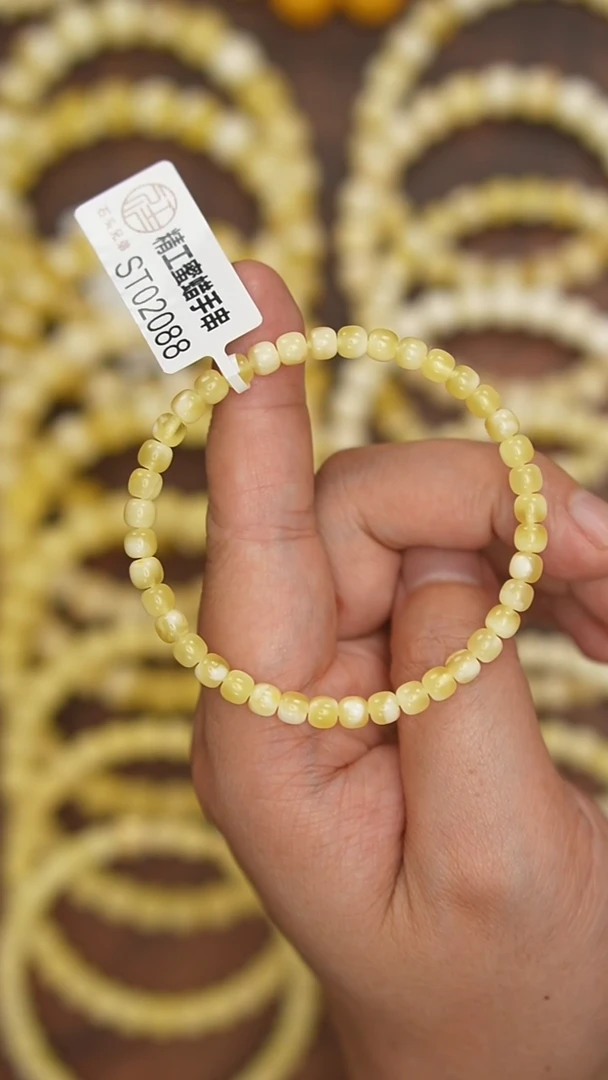 未镶嵌蜜蜡珠宝奇石约5.5mm+（单件）