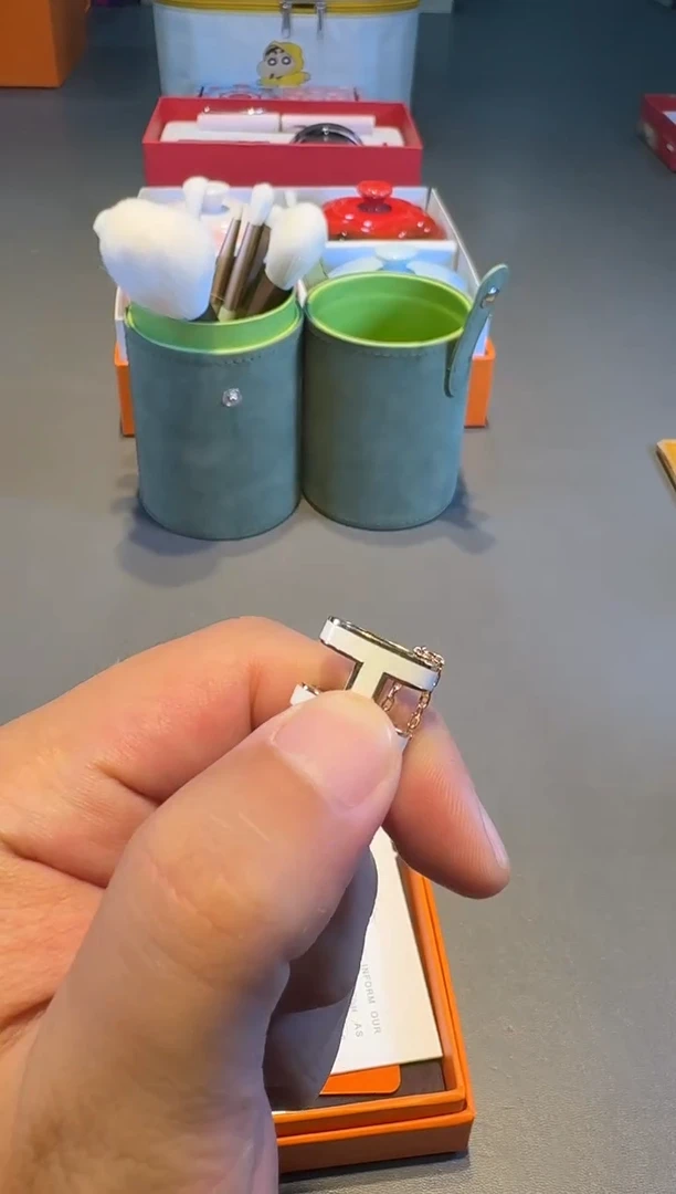 A白 名品折扣名品折扣名品折扣