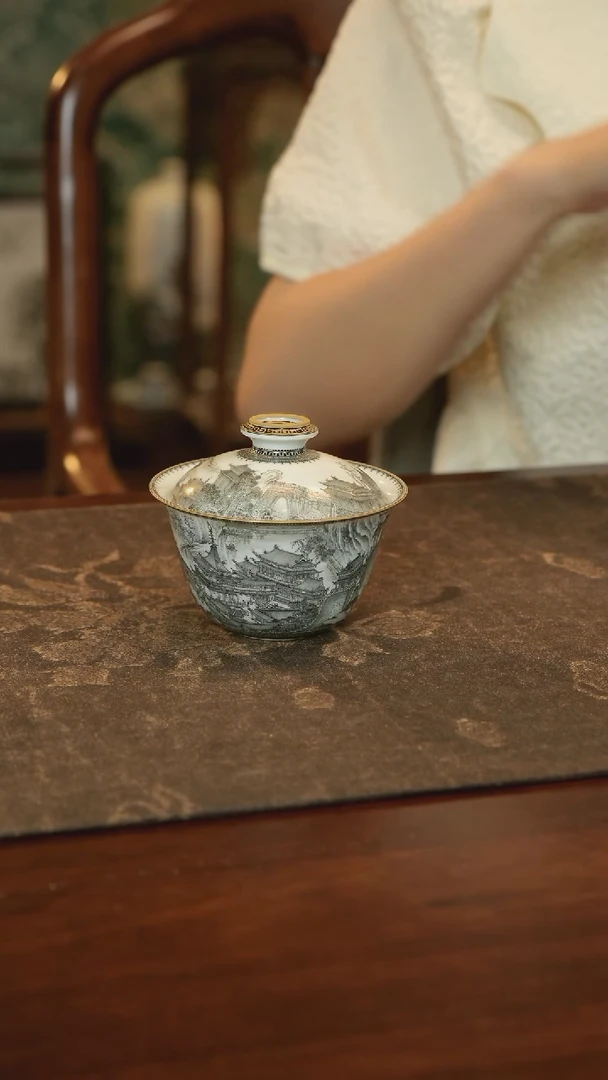 谢*比手绘毕业级墨彩大明宫盖碗