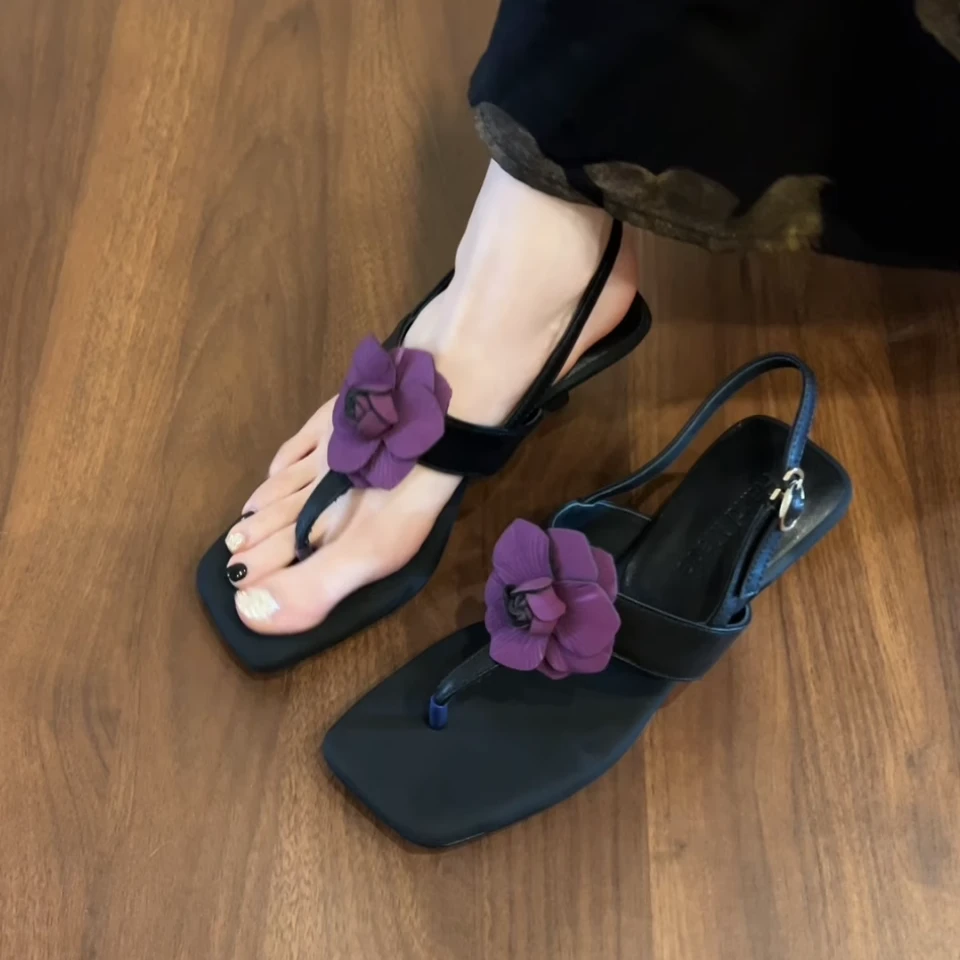 Pokoy-5cm法式复古方头花朵人字带凉拖鞋新款百搭粗跟露趾凉鞋