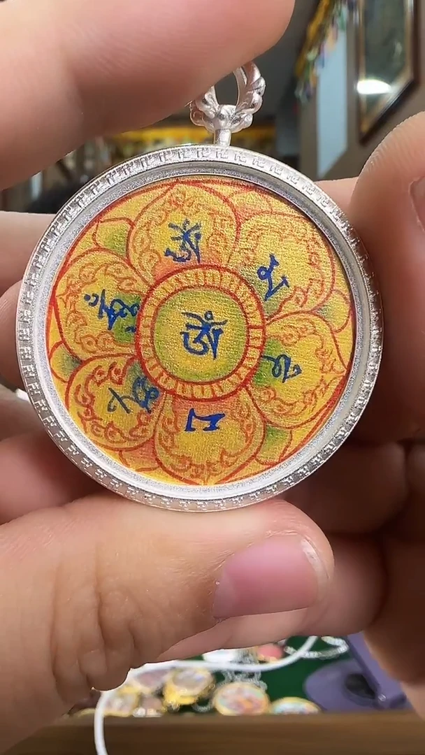 吊坠坛城-热贡纯手绘唐卡