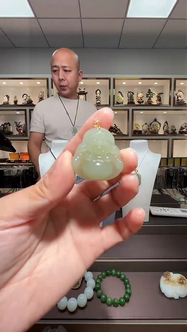 和田玉18K金镶嵌挂件苏