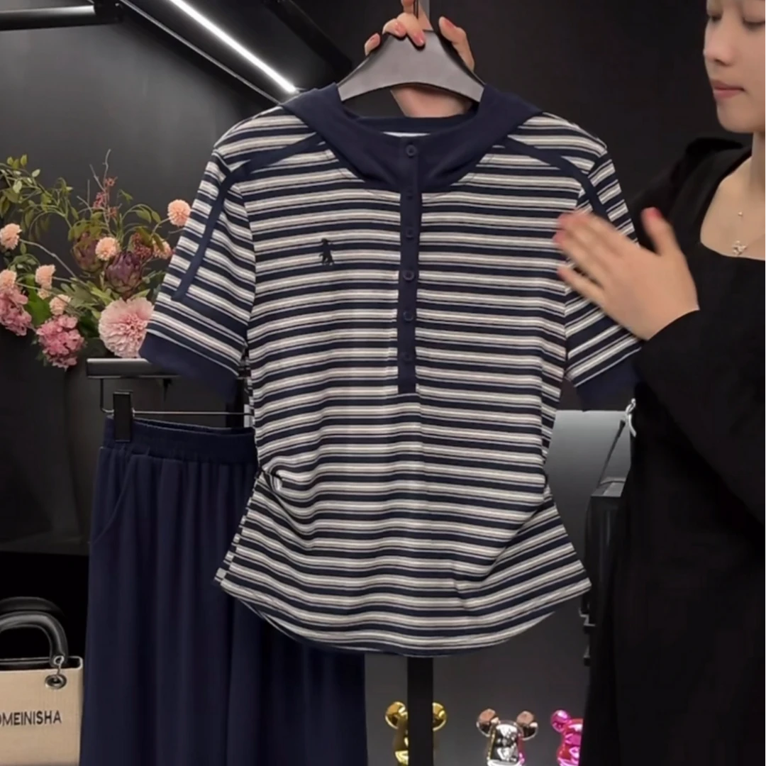 小众设计感撞色条纹连帽短袖T恤2025夏季新款半纽扣简约休闲上衣