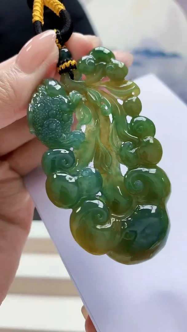 未镶嵌定制翡翠5060MM-毛货挂件88