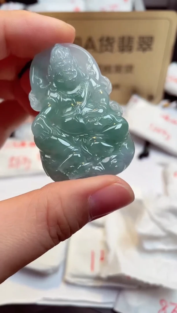 翡翠未镶嵌颈饰天然缅甸A货翡翠