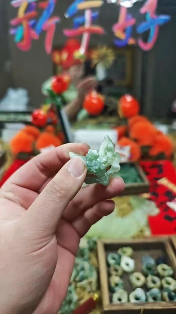 【闪购商品】蛇纹石玉颈饰未镶嵌吊坠25