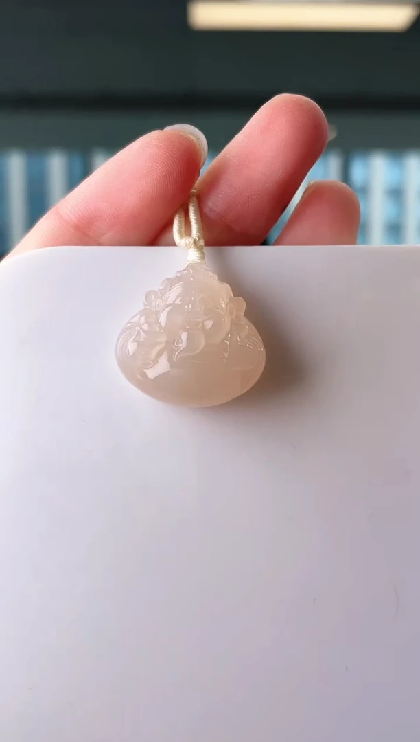 和田玉未镶嵌颈饰财神 xp