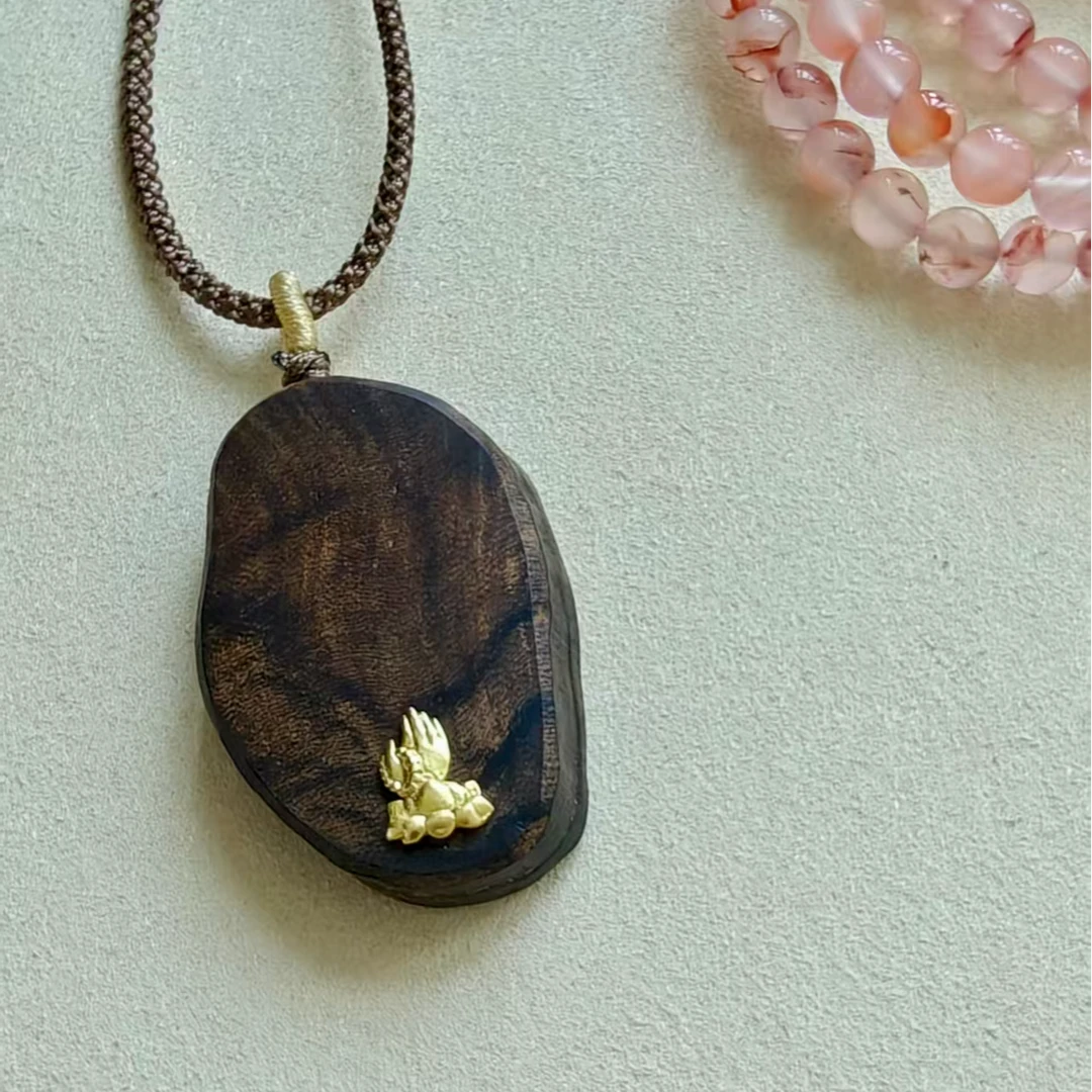 沉香【木嵌金蝉】沉香达拉干无事牌吊坠