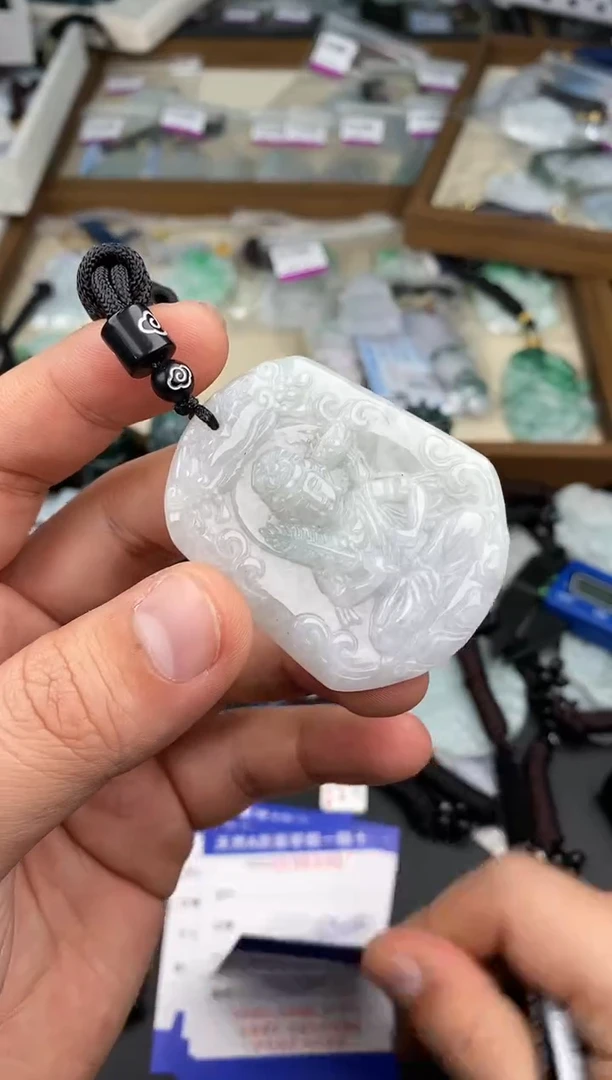 【闪购商品】翡翠颈饰未镶嵌  天然翡翠，一物一图