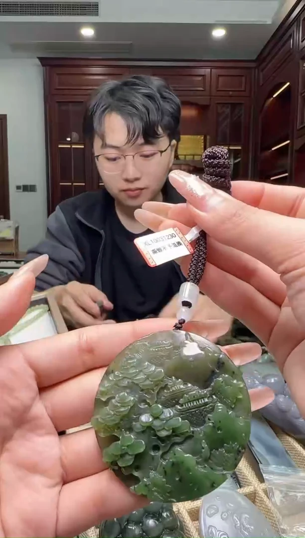颈饰未镶嵌和田玉多样性发一