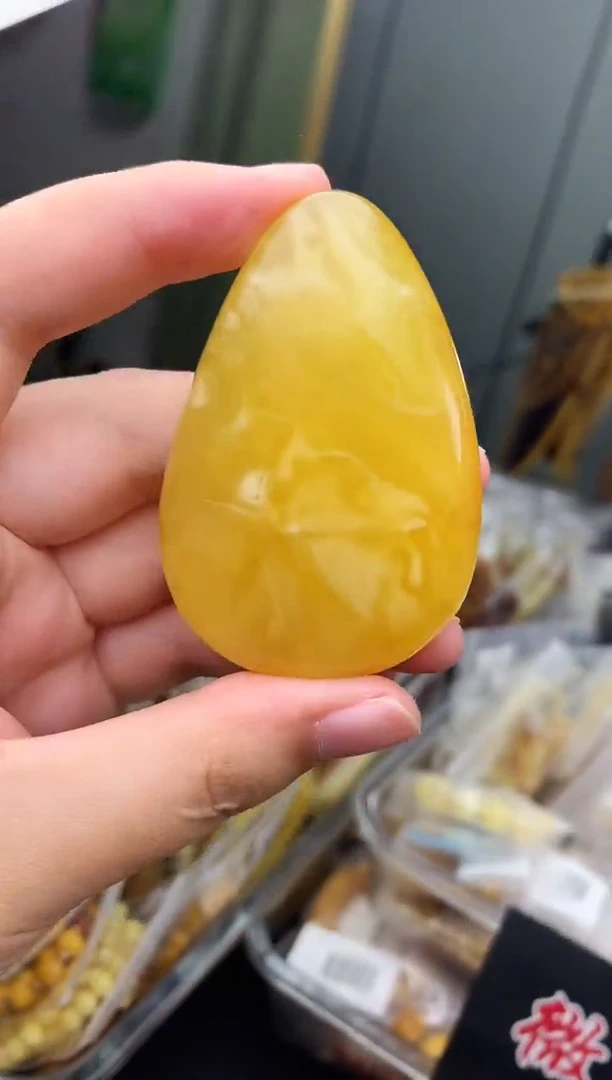 蜜蜡未镶嵌珠宝奇石48