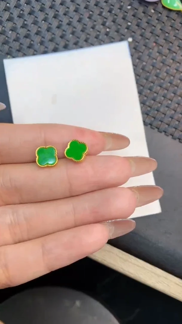 颈饰未镶嵌翡翠1