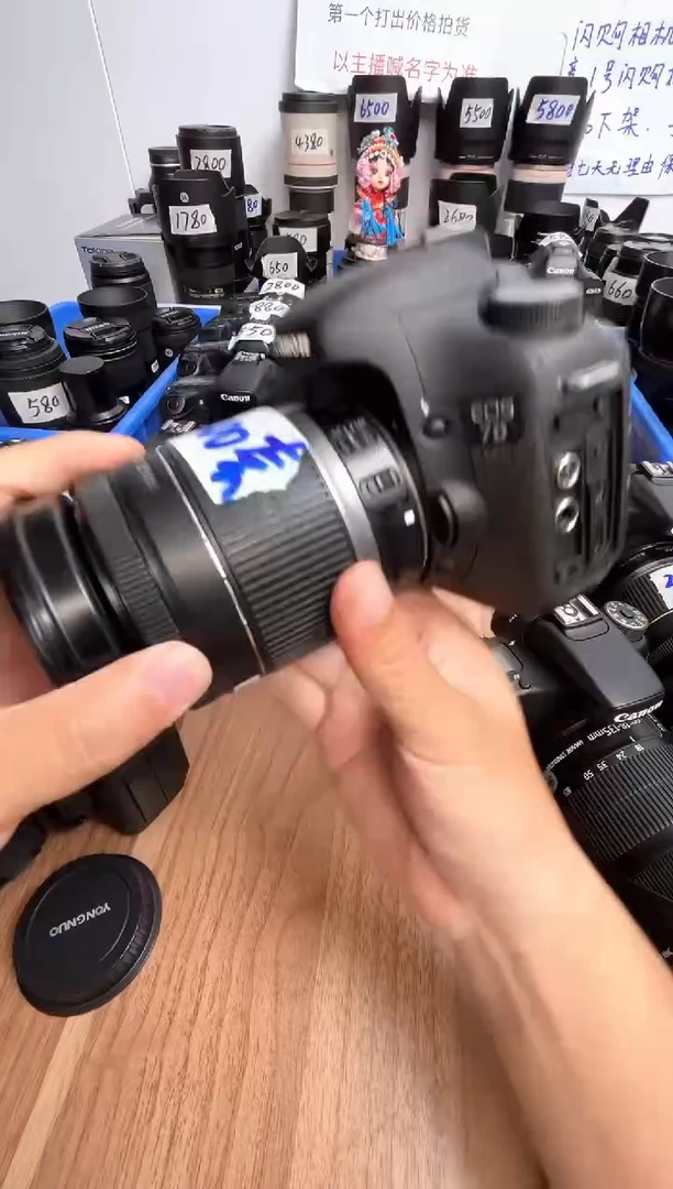 9新7d+18-200镜头