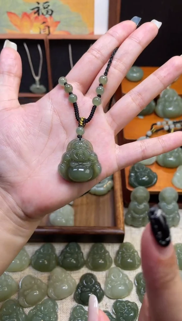 颈饰未镶嵌和田玉30