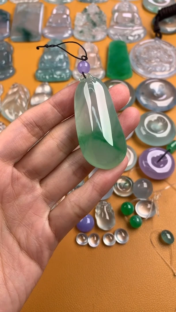 颈饰未镶嵌翡翠48.9-22.3-13.3