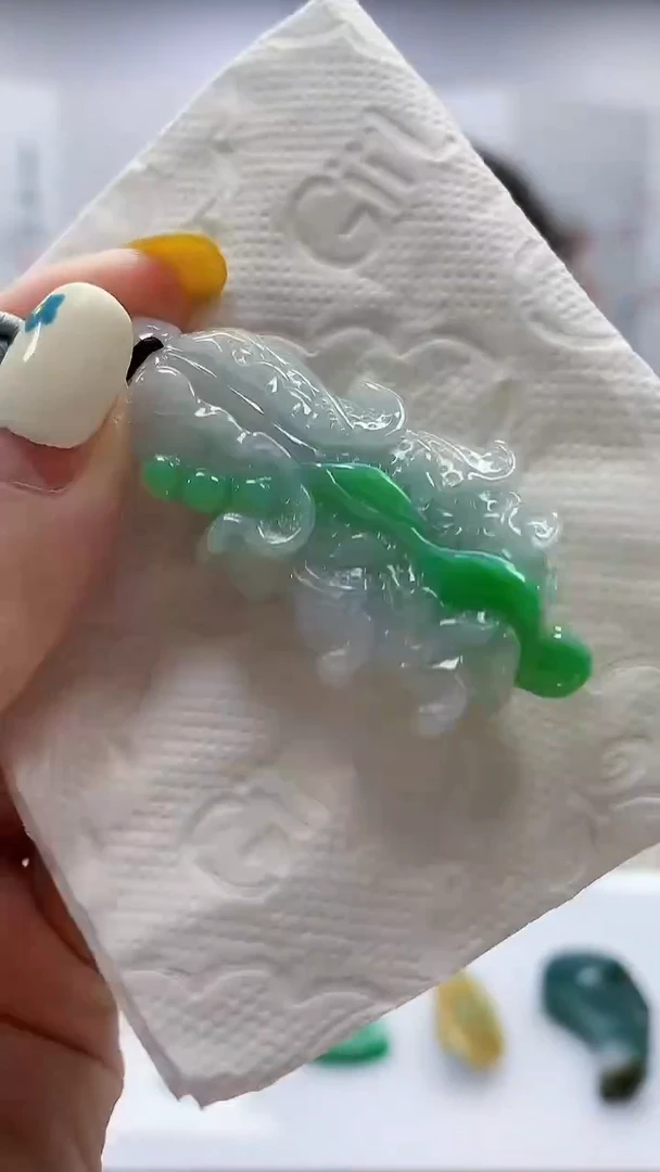 未镶嵌定制翡翠4688lr-毛货挂件33