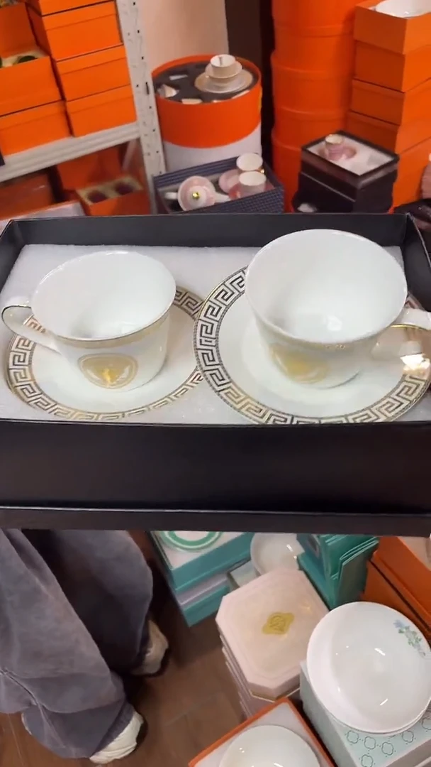 杯鸿辉家品牌瓷器，京东包邮！