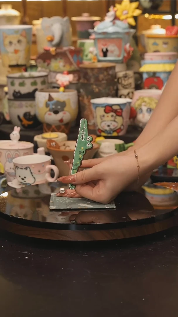 景德镇釉下彩绘设计师款式陶瓷