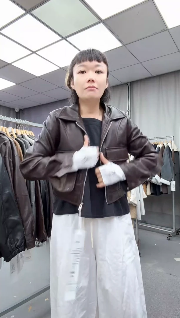 单 外套   大哥家漂亮衣服漂亮颜色