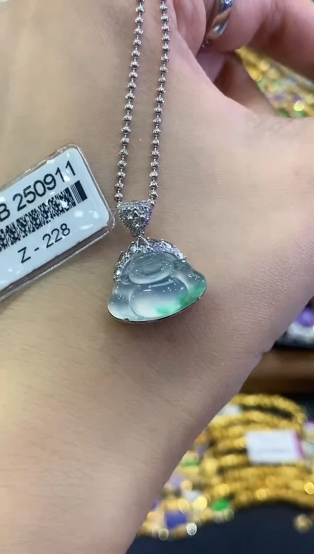 吊坠(不含链)18K金镶嵌翡翠C65