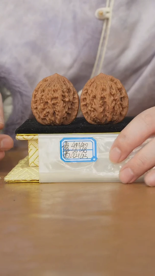 把件文玩核桃麦穗虎头