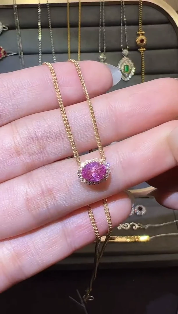 颈饰彩色蓝宝石18K金镶嵌1.18ct