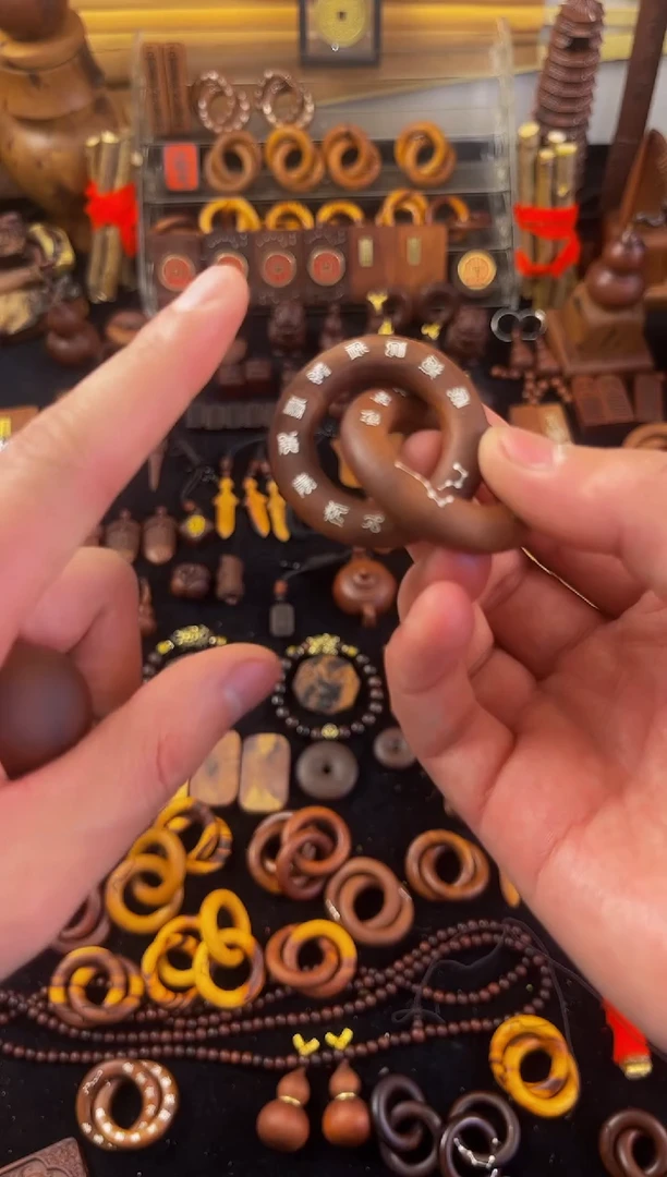 【闪购商品】木枣木老料镶嵌银十字小乾坤圈吊坠