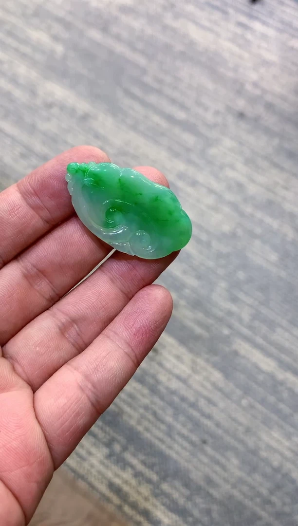 颈饰未镶嵌翡翠天然A货翡翠