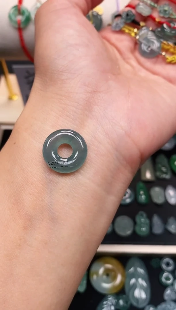 翡翠裸石翡翠裸石翡翠甜甜圈