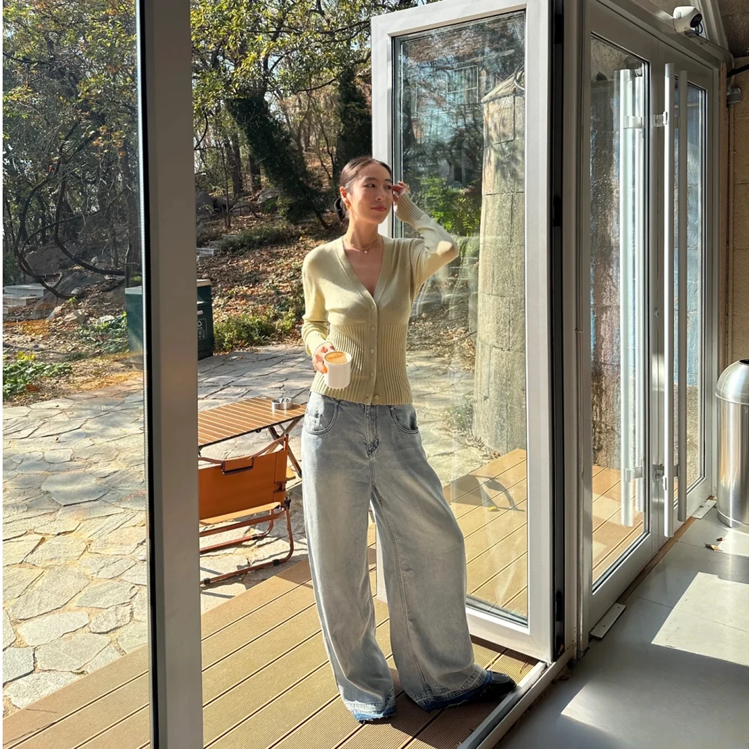 以类设计师品牌 RODERIC WONG秋冬刺绣羊毛长袖开衫百搭针织31613